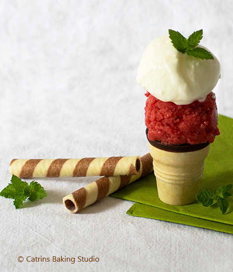 deb-decor-on-ice-waffelbecher-erdbeersorbet-frozen-joghurt DeBeukelaer Decor On Ice Sorbet und Frozen Joghurt